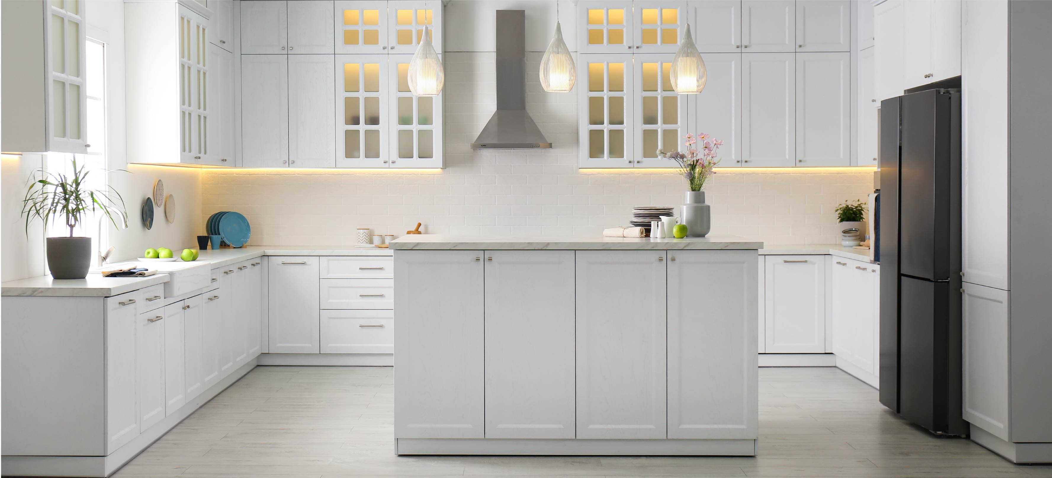 Looking to remodel your kitchen? Check out our collection of 20+ U-shaped kitchen designs to get ...